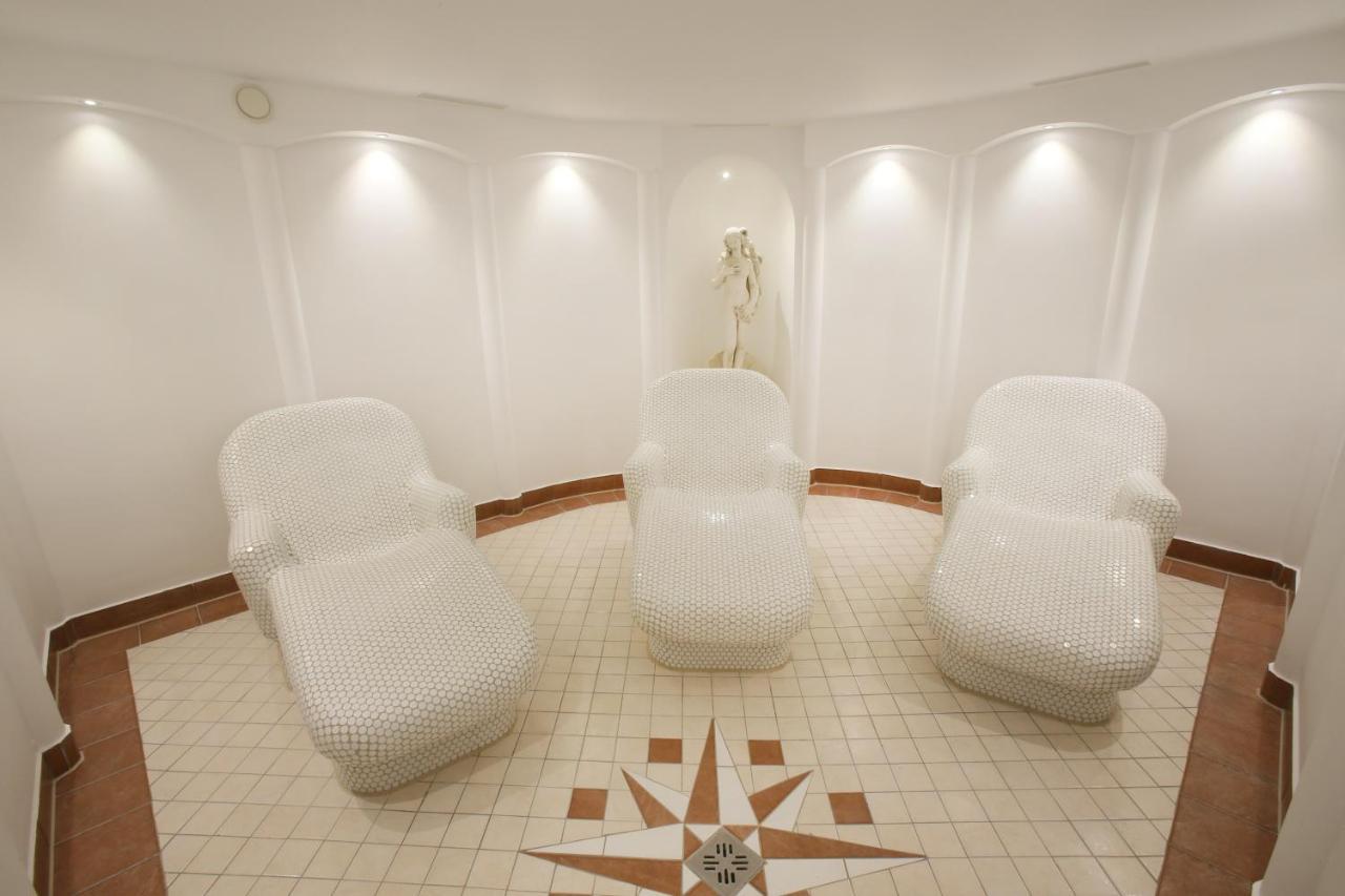 25H Spa-Residenz Best Sleep Privat Garden & Pools Нойзидль-ам-Зе Экстерьер фото