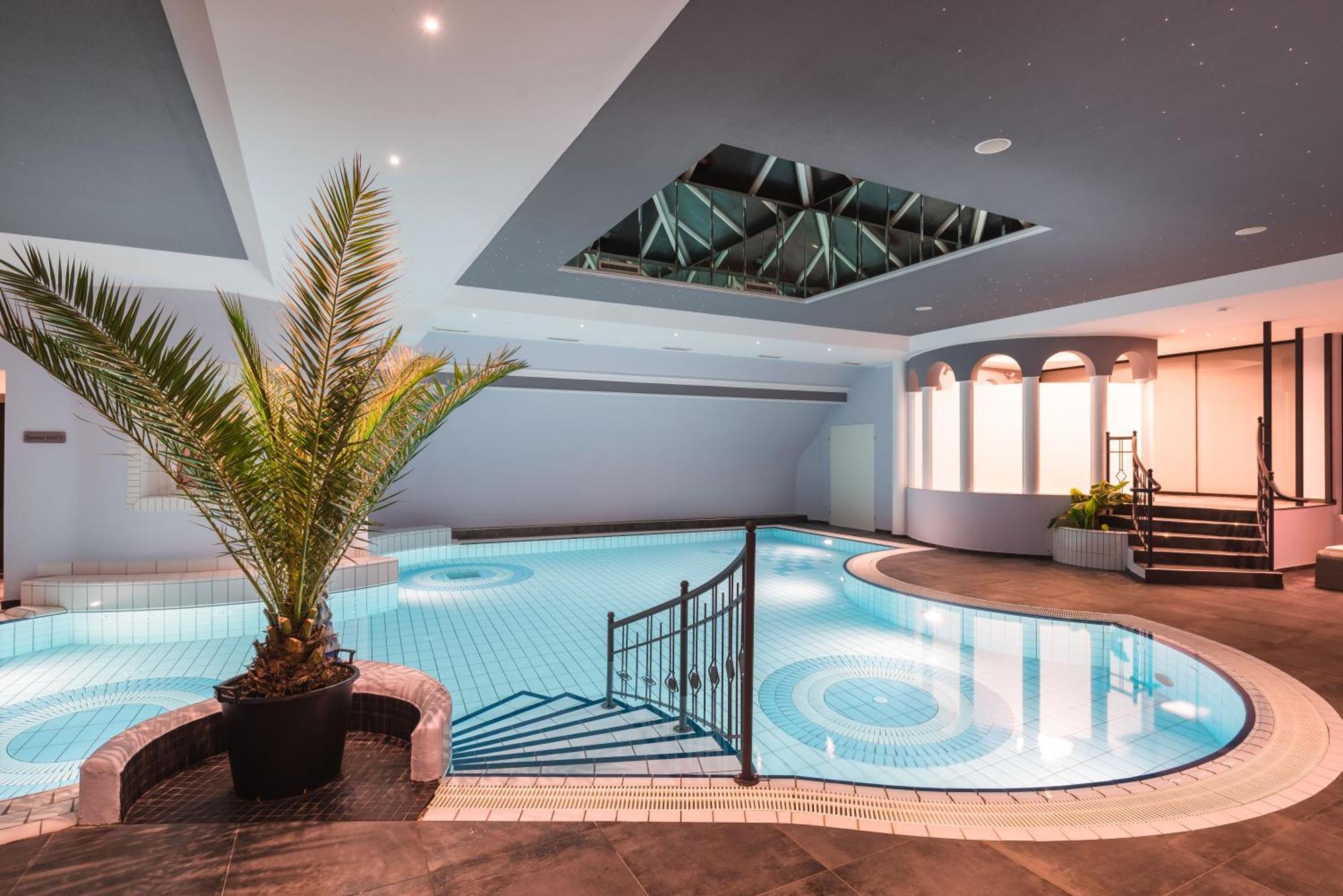 25H Spa-Residenz Best Sleep Privat Garden & Pools Нойзидль-ам-Зе Экстерьер фото